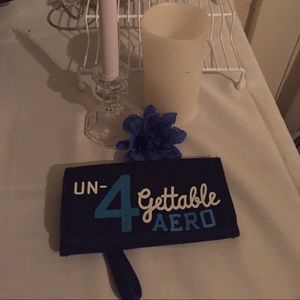 Like new Aero Wallet/Wristlet